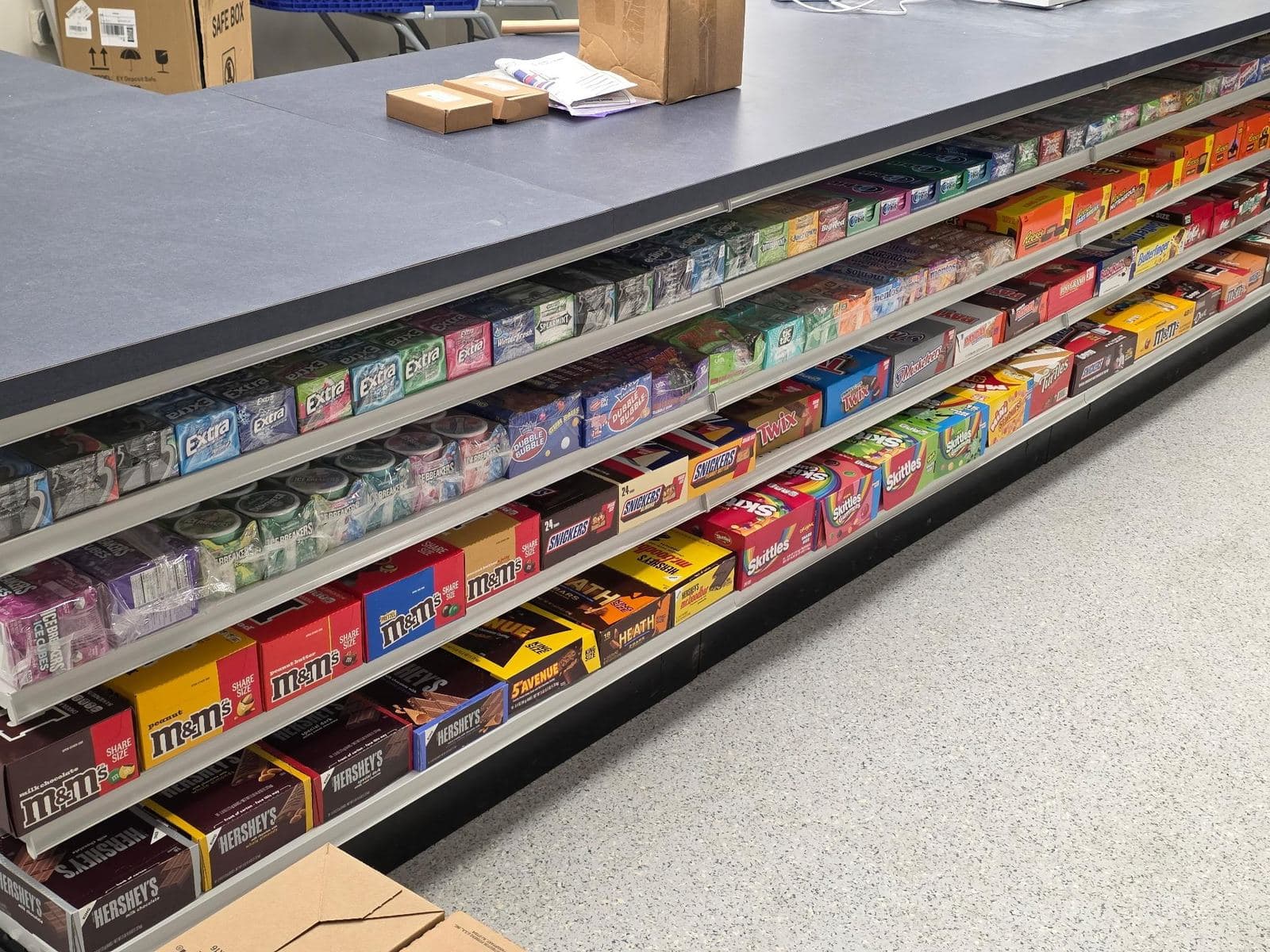 Candy and gum counter